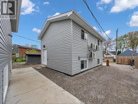 776 University Ave E Windsor ON N9A 2Z7