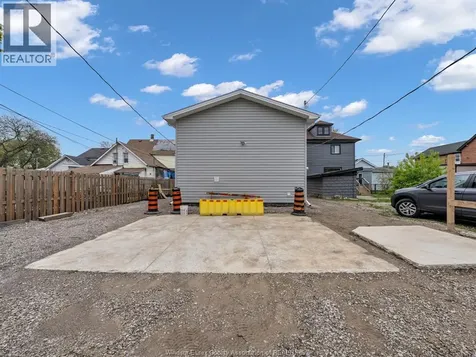 776 University Ave E Windsor ON N9A 2Z7