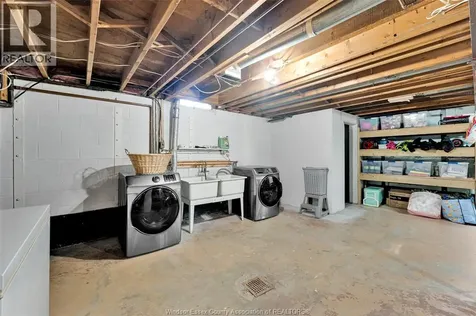 305 Edgewater Boulevard Tecumseh ON N8N 2G9