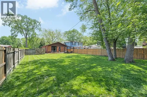 305 Edgewater Boulevard Tecumseh ON N8N 2G9