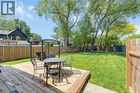 305 Edgewater Boulevard Tecumseh ON N8N 2G9