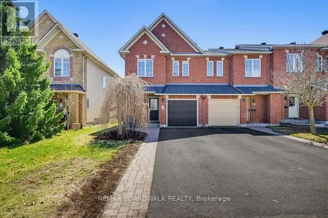10 Valemont Street Ottawa ON K2G 6Y1