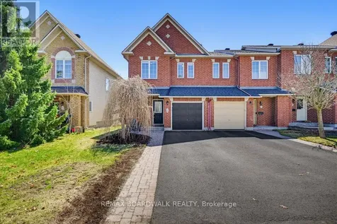 10 Valemont Street Ottawa ON K2G 6Y1