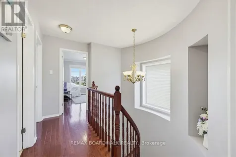 10 Valemont Street Ottawa ON K2G 6Y1