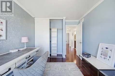 10 Valemont Street Ottawa ON K2G 6Y1