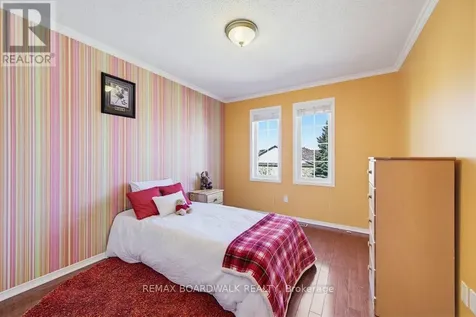 10 Valemont Street Ottawa ON K2G 6Y1