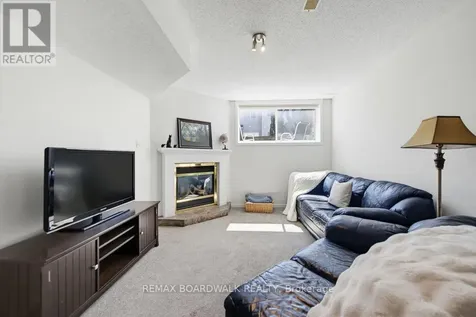 10 Valemont Street Ottawa ON K2G 6Y1