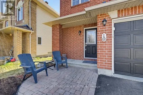 10 Valemont Street Ottawa ON K2G 6Y1
