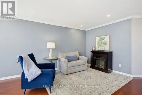 10 Valemont Street Ottawa ON K2G 6Y1