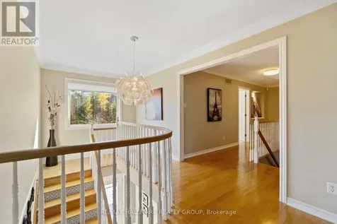 137 Goodman Drive Ottawa ON K2W 1C7