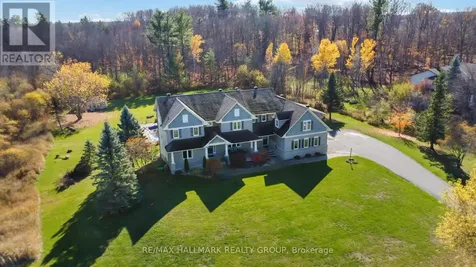 137 Goodman Drive Ottawa ON K2W 1C7