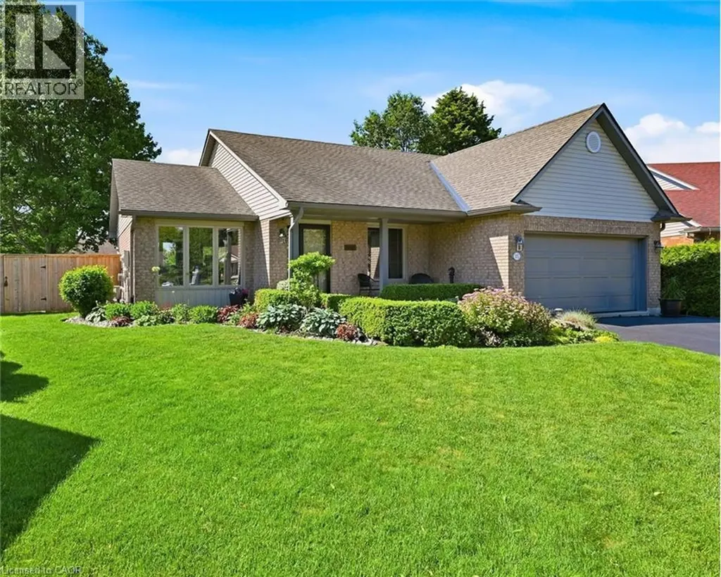 15 Bayshore Court Port Dover ON N0A 1N7