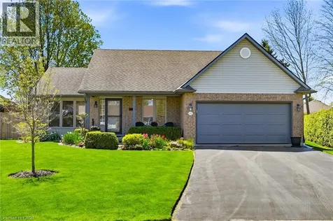 15 Bayshore Court Port Dover ON N0A 1N7