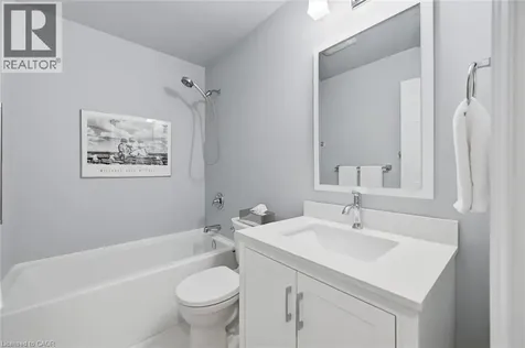 15 Bayshore Court Port Dover ON N0A 1N7