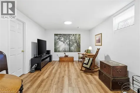 15 Bayshore Court Port Dover ON N0A 1N7