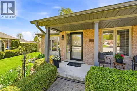 15 Bayshore Court Port Dover ON N0A 1N7