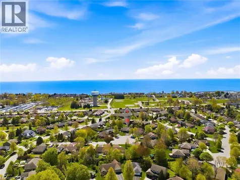 15 Bayshore Court Port Dover ON N0A 1N7