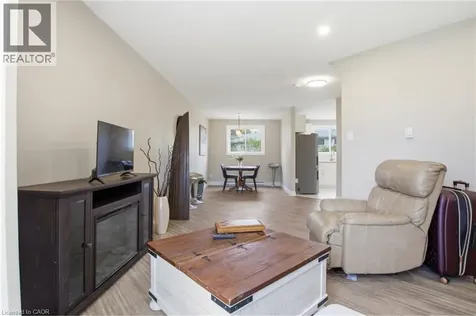60 Elmsdale Drive Kitchener ON N2E 2G4