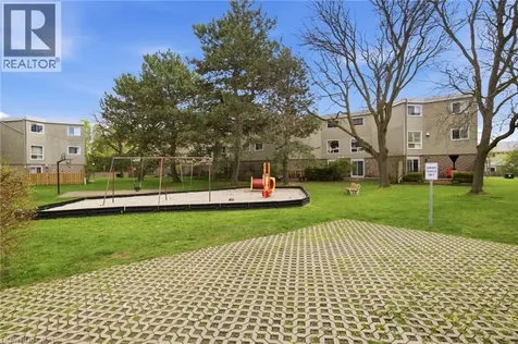 60 Elmsdale Drive Kitchener ON N2E 2G4