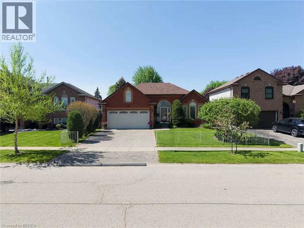25 Maplecrest Lane Brantford ON N3R 7T9