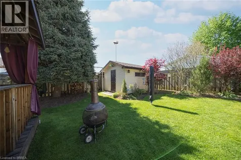25 Maplecrest Lane Brantford ON N3R 7T9