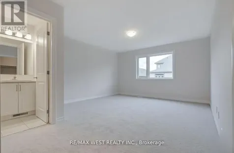 1026 Kijik Crescent East Ottawa ON K1X 1G6