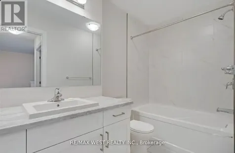 1026 Kijik Crescent East Ottawa ON K1X 1G6