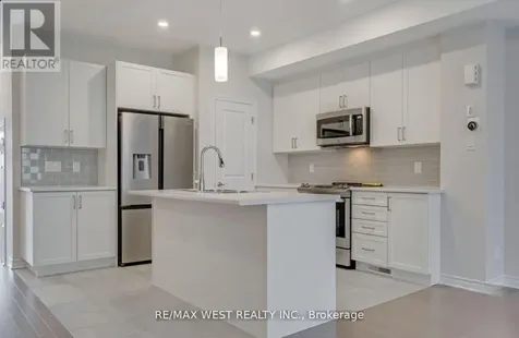 1026 Kijik Crescent East Ottawa ON K1X 1G6