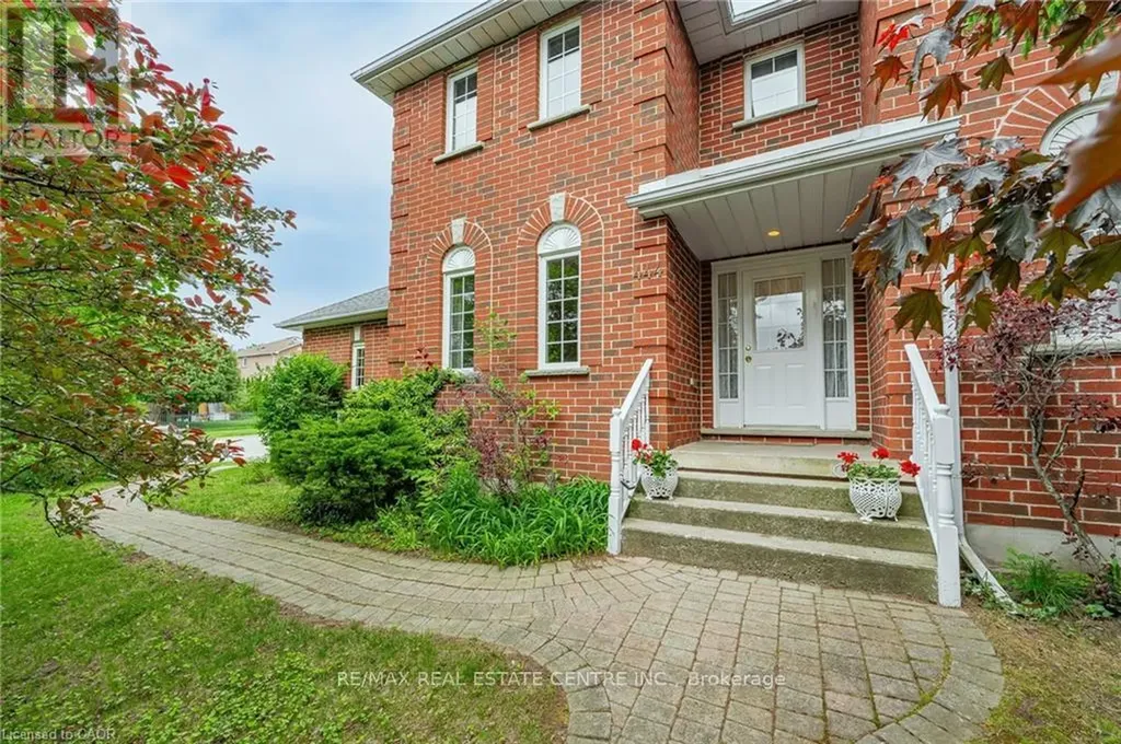 444 Burnett Avenue Cambridge ON N1T 1L3