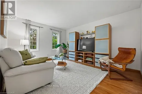 444 Burnett Avenue Cambridge ON N1T 1L3