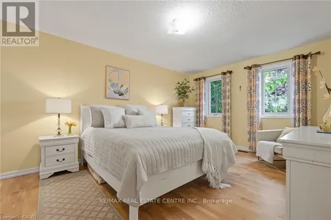 444 Burnett Avenue Cambridge ON N1T 1L3