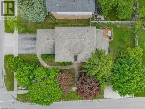 444 Burnett Avenue Cambridge ON N1T 1L3