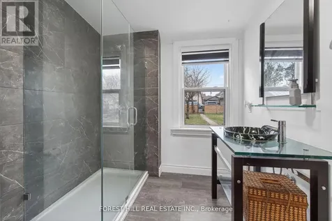 212 Gibson Avenue Hamilton (gibson) ON L8L 6K1