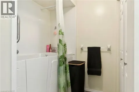 31 Kinross Street Caledonia ON N3W 1J7