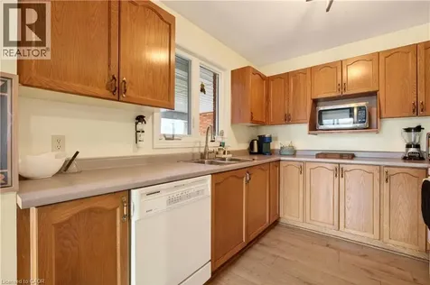 31 Kinross Street Caledonia ON N3W 1J7