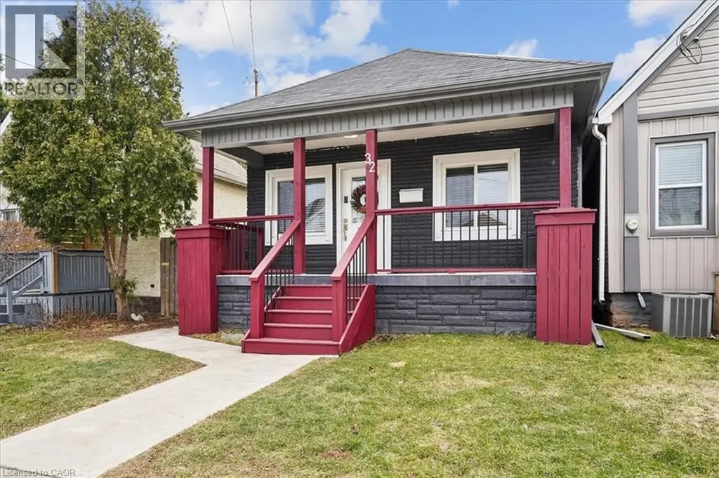 32 Allan Avenue Hamilton ON L8H 2C9