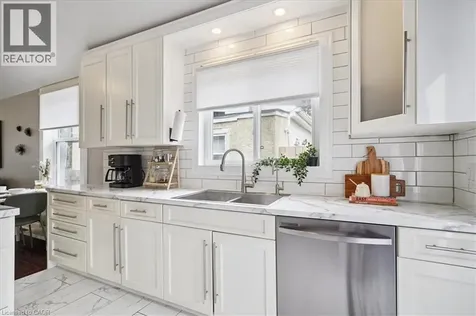 32 Allan Avenue Hamilton ON L8H 2C9