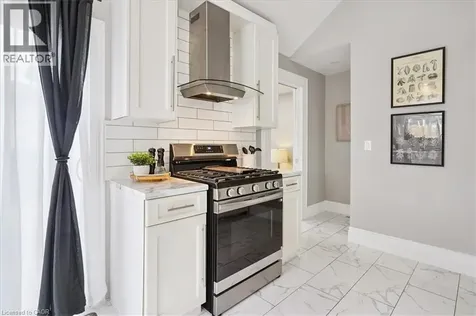 32 Allan Avenue Hamilton ON L8H 2C9