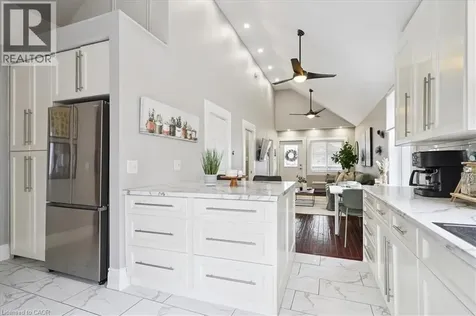 32 Allan Avenue Hamilton ON L8H 2C9