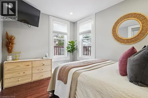 32 Allan Avenue Hamilton ON L8H 2C9