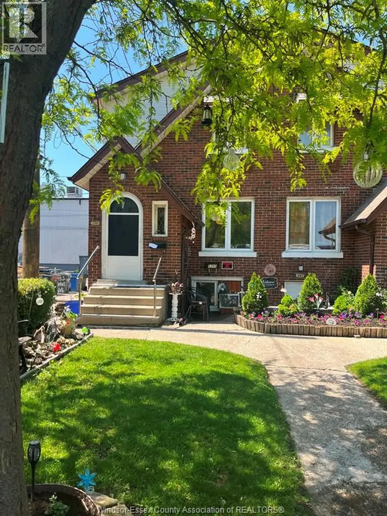 1285 Parent Windsor ON N8X 4J1