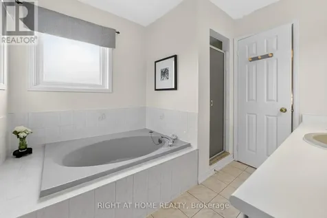 17 Eaton Street Halton Hills (georgetown) ON L7G 5L4