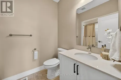 9 Ben Tekamp Terrace Brockville ON K0E 0E8