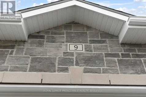 9 Ben Tekamp Terrace Brockville ON K0E 0E8