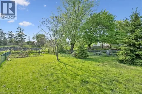 441 Highland Road East Kitchener ON N2M 3W8
