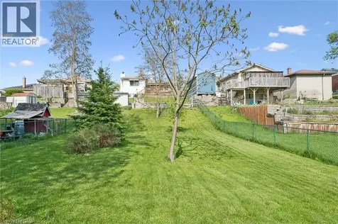 441 Highland Road East Kitchener ON N2M 3W8