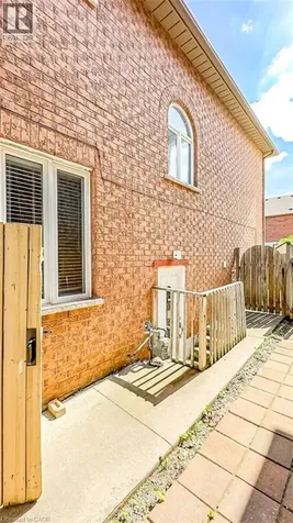 97 Peachwood Crescent Hamilton ON L8E 5Z7