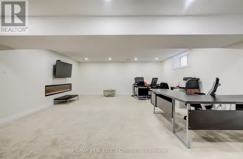 10 Deer Creek Street Kitchener ON N2A 0E7