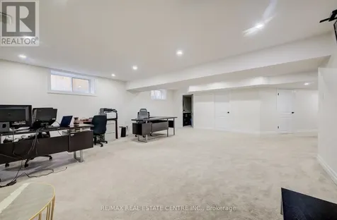 10 Deer Creek Street Kitchener ON N2A 0E7