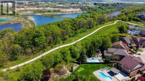 10 Deer Creek Street Kitchener ON N2A 0E7
